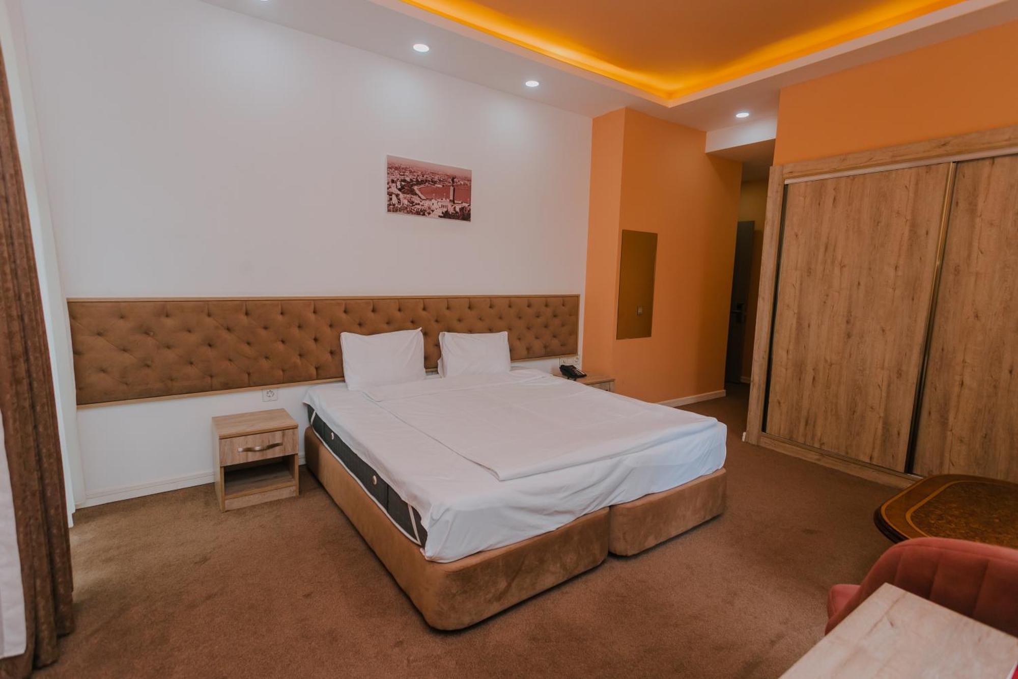 Madina-Zamzam Halal Hotels Group Baky Esterno foto